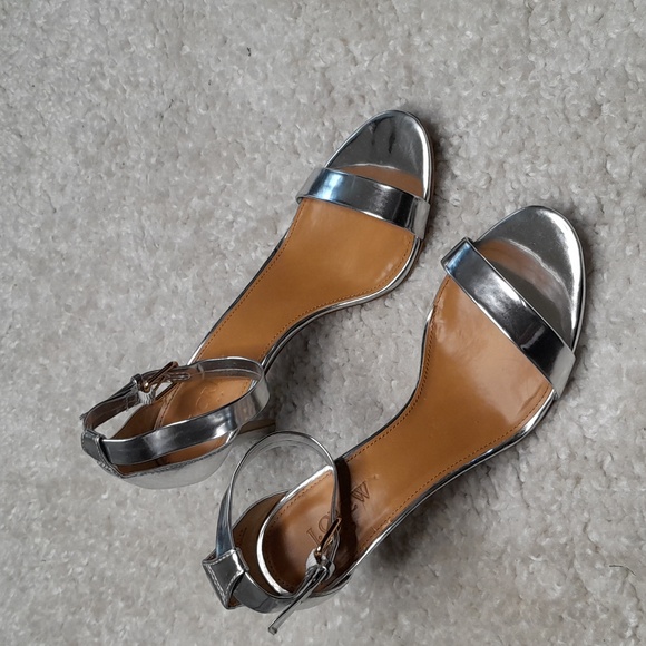 J CREW FACTORY SILVER/mirror  scrappy heels size 7.5 - Picture 2 of 16